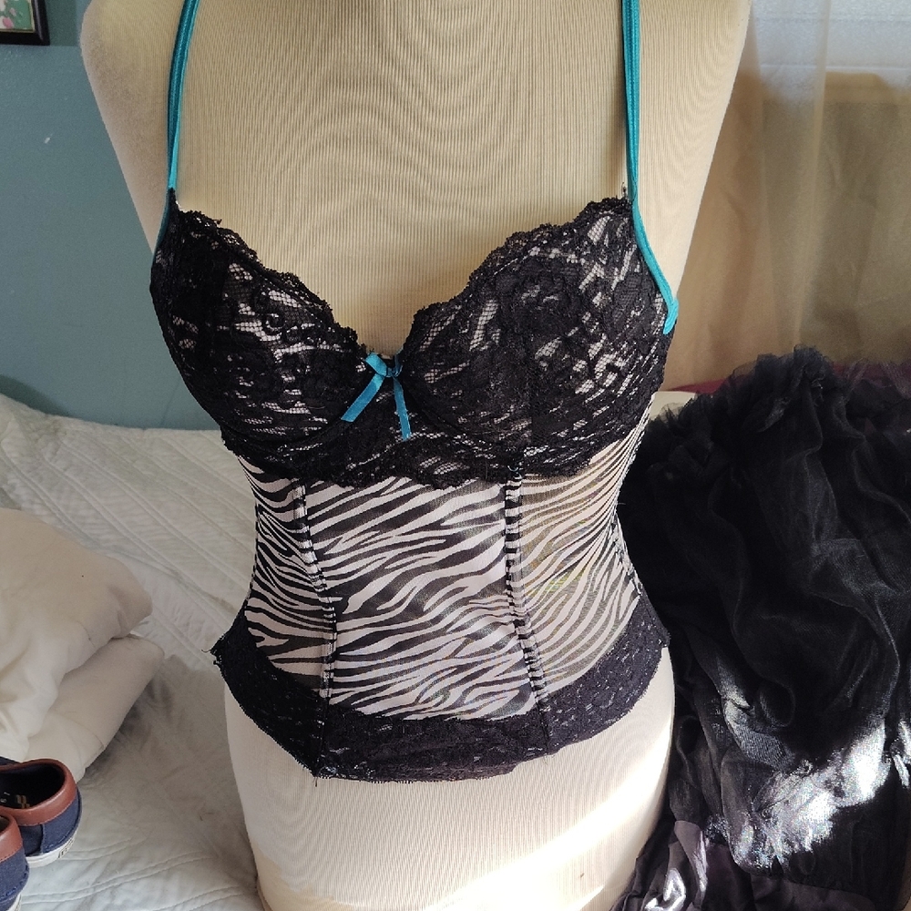 Elegant Zebra Print Lace Bustier with Blue Trim